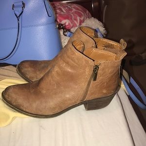 lucky brand size 6.5 tan booties